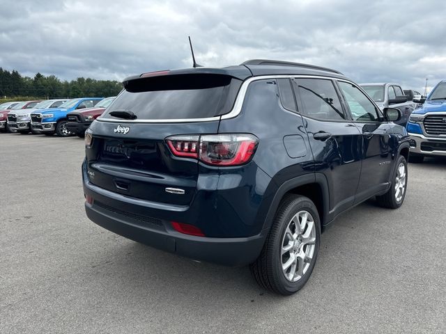 2024 Jeep Compass Latitude Lux