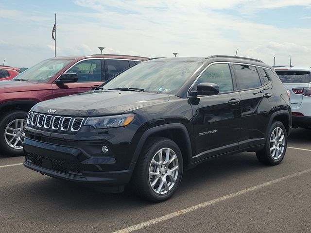 2024 Jeep Compass Latitude Lux