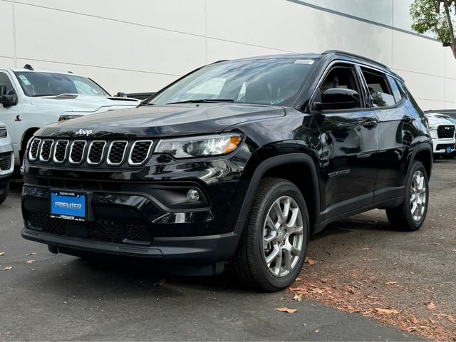 2024 Jeep Compass Latitude Lux