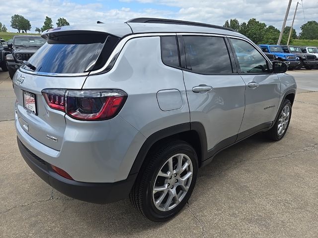 2024 Jeep Compass Latitude Lux