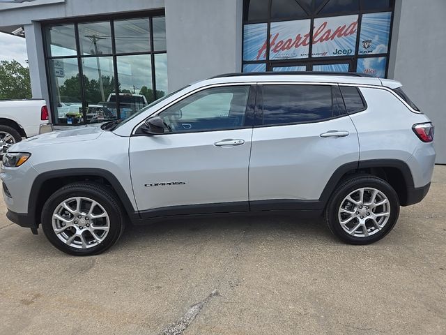 2024 Jeep Compass Latitude Lux