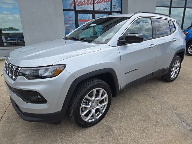 2024 Jeep Compass Latitude Lux