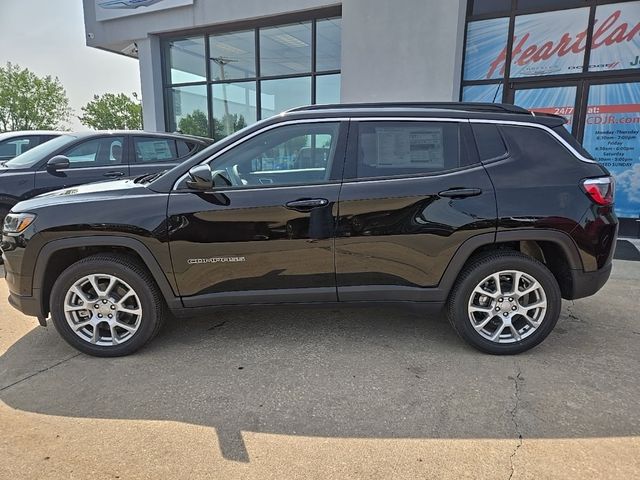 2024 Jeep Compass Latitude Lux