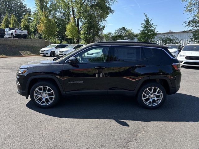 2024 Jeep Compass Latitude Lux