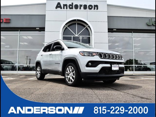 2024 Jeep Compass Latitude Lux