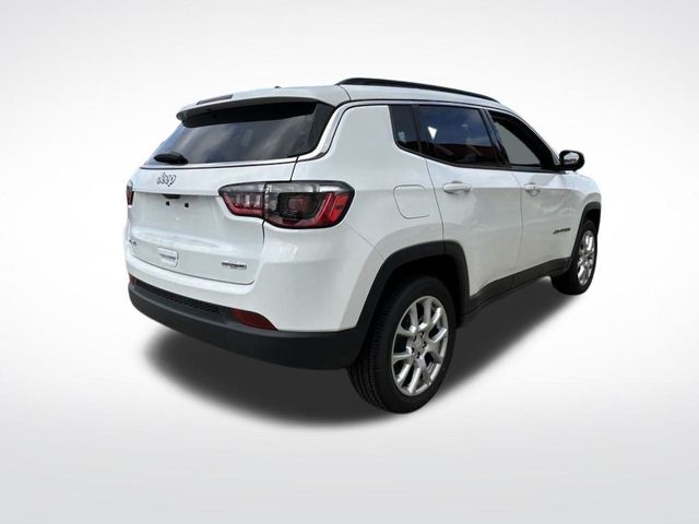 2024 Jeep Compass Latitude Lux