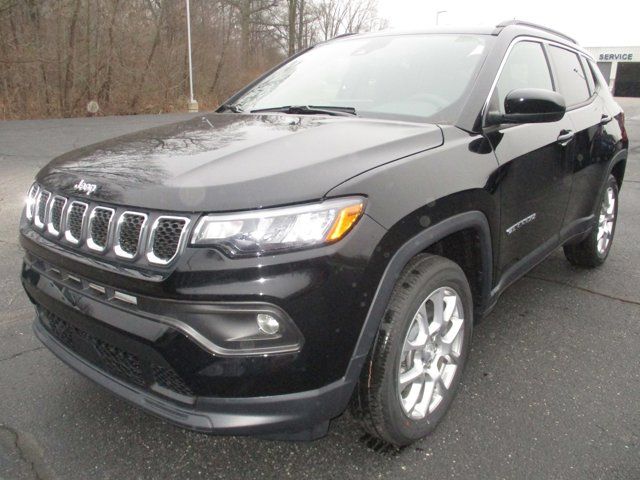 2024 Jeep Compass Latitude Lux