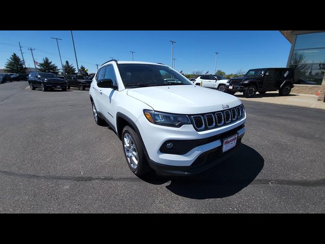 2024 Jeep Compass Latitude Lux