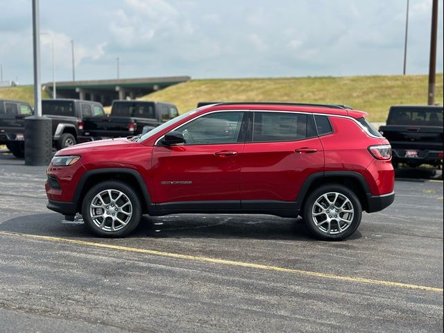 2024 Jeep Compass Latitude Lux