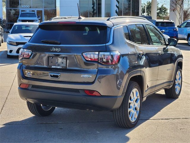 2024 Jeep Compass Latitude Lux