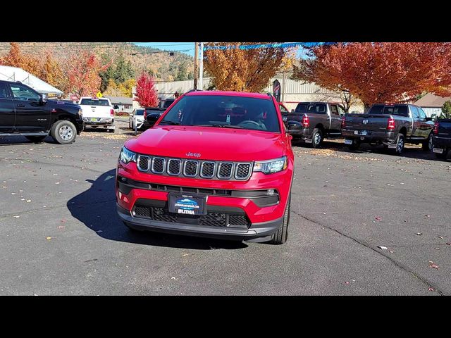 2024 Jeep Compass Latitude Lux