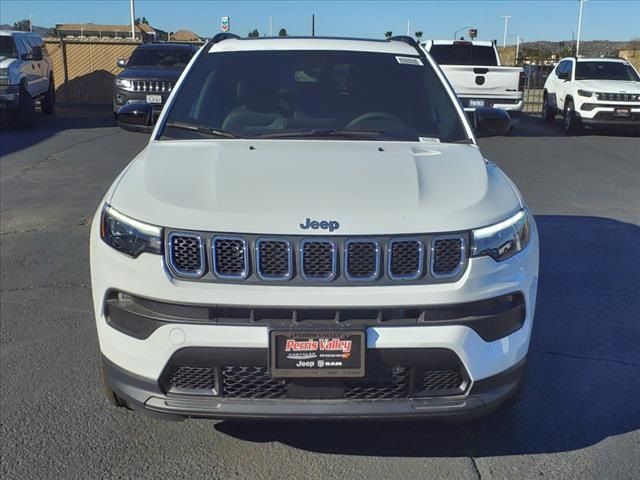 2024 Jeep Compass Latitude Lux