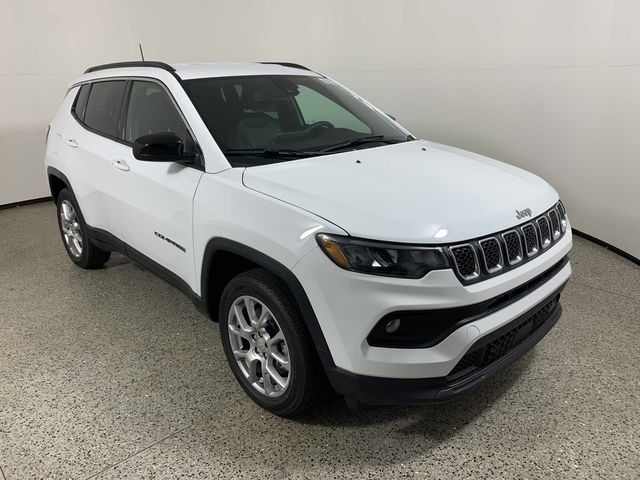 2024 Jeep Compass Latitude Lux