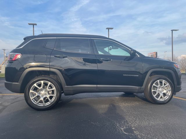 2024 Jeep Compass Latitude Lux