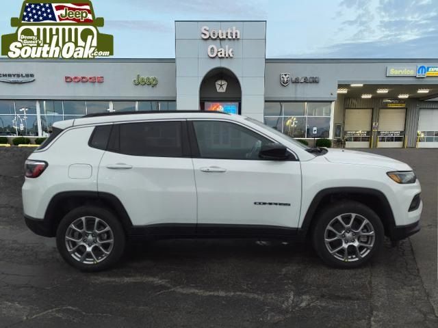 2024 Jeep Compass Latitude Lux