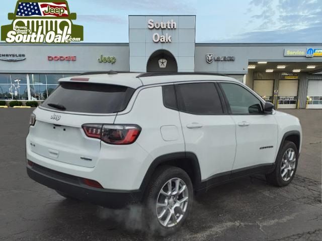 2024 Jeep Compass Latitude Lux