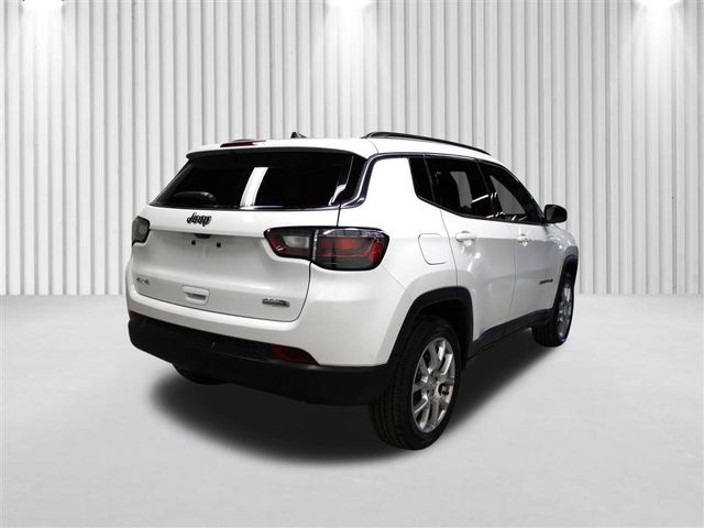 2024 Jeep Compass Latitude Lux