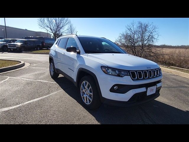 2024 Jeep Compass Latitude Lux