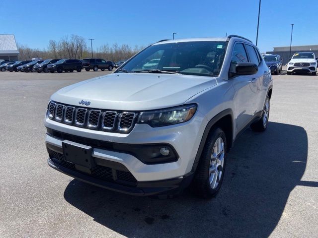 2024 Jeep Compass Latitude Lux