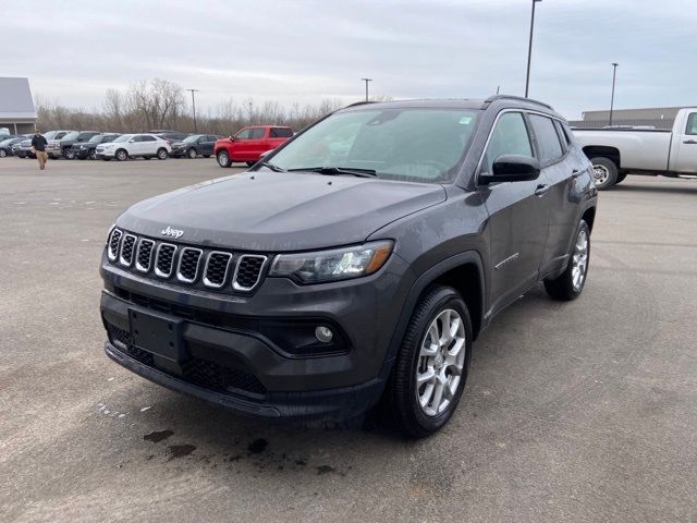 2024 Jeep Compass Latitude Lux