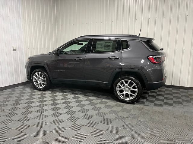 2024 Jeep Compass Latitude Lux