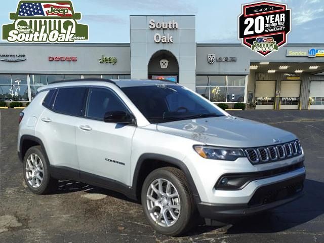 2024 Jeep Compass Latitude Lux