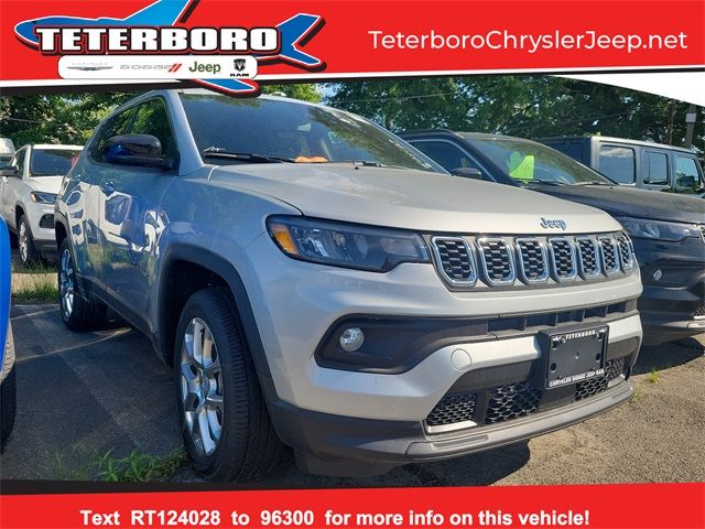 2024 Jeep Compass Latitude Lux