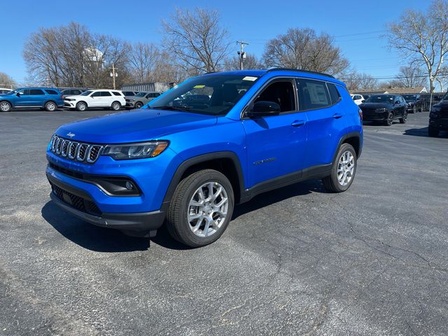 2024 Jeep Compass Latitude Lux