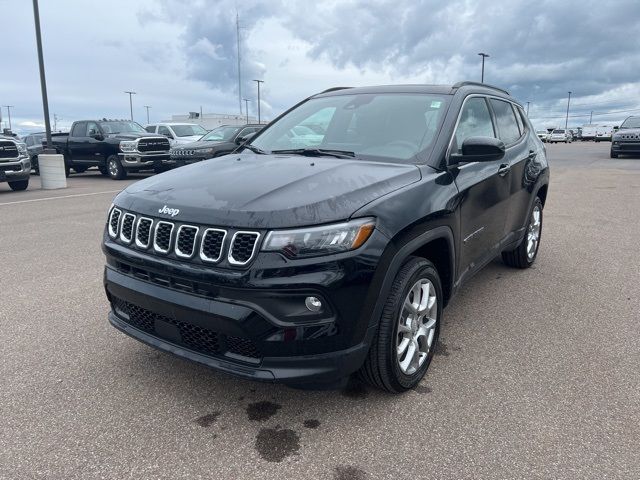 2024 Jeep Compass Latitude Lux