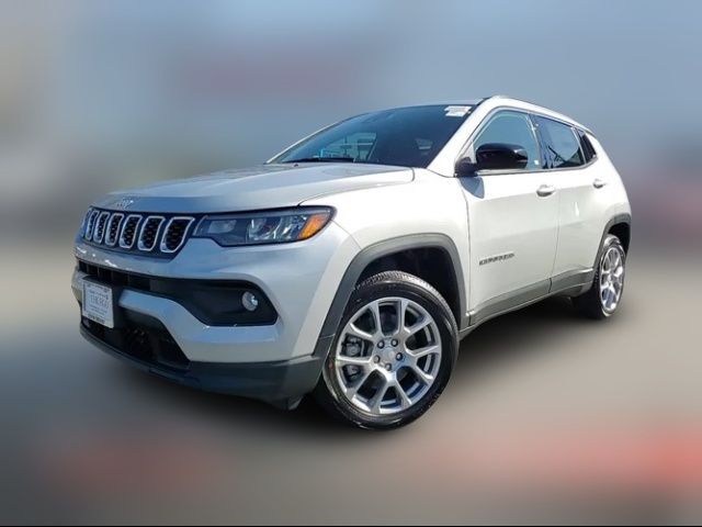 2024 Jeep Compass Latitude Lux