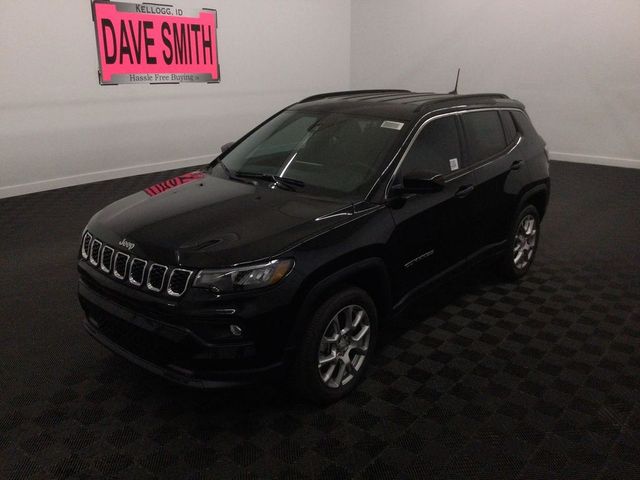 2024 Jeep Compass Latitude Lux