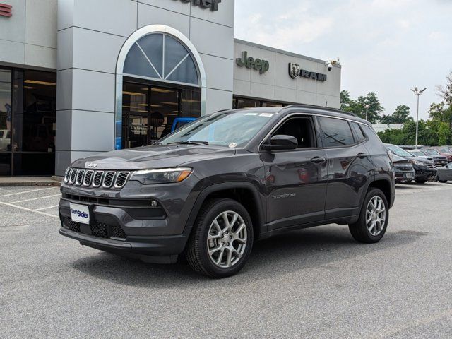 2024 Jeep Compass Latitude Lux