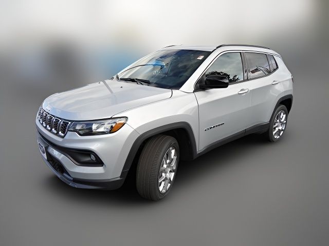 2024 Jeep Compass Latitude Lux