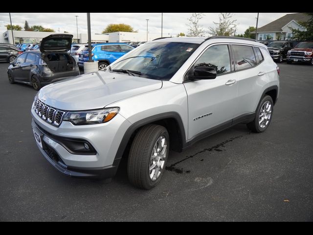 2024 Jeep Compass Latitude Lux