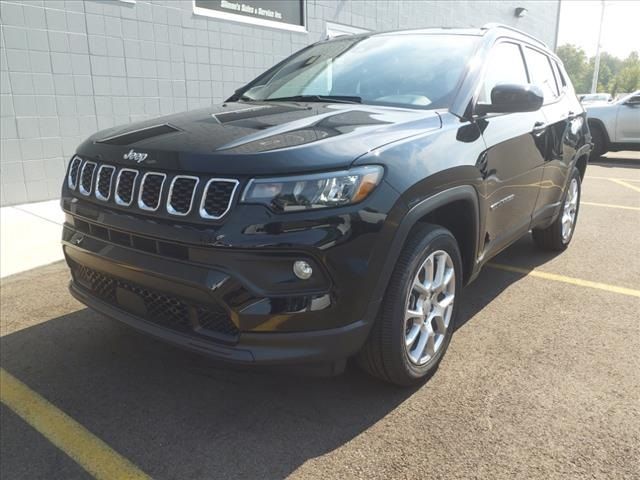 2024 Jeep Compass Latitude Lux