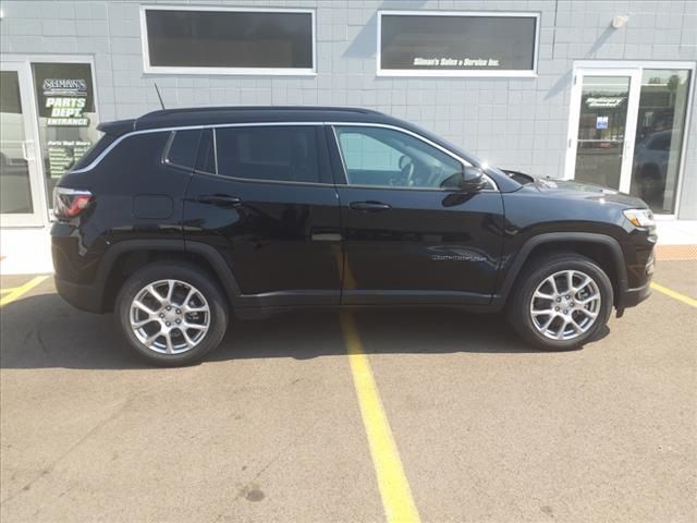 2024 Jeep Compass Latitude Lux