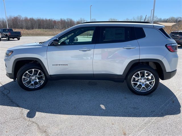 2024 Jeep Compass Latitude Lux