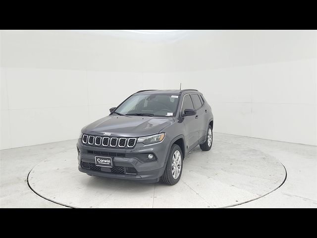 2024 Jeep Compass Latitude Lux