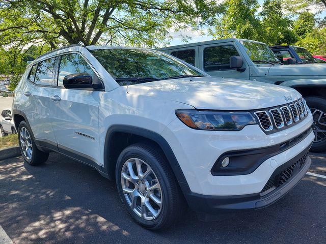 2024 Jeep Compass Latitude Lux