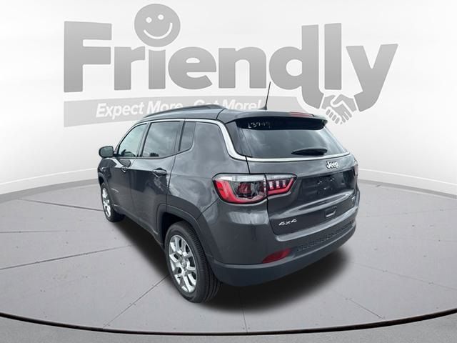 2024 Jeep Compass Latitude Lux