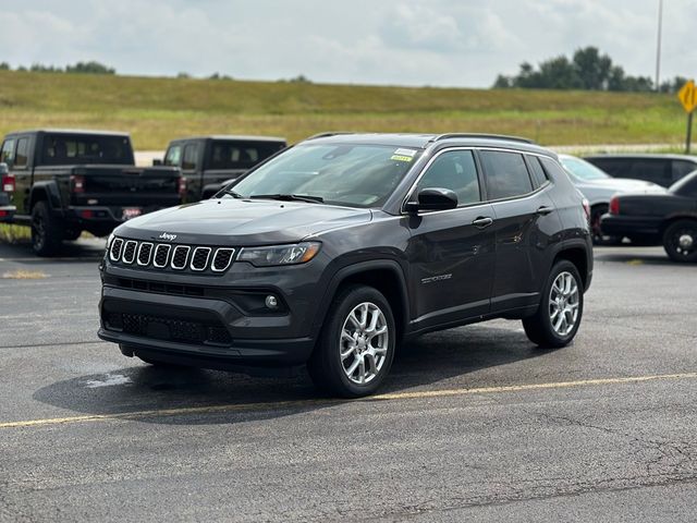 2024 Jeep Compass Latitude Lux