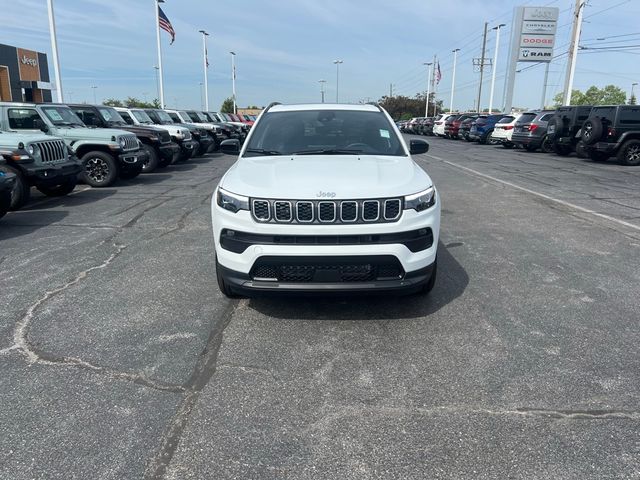 2024 Jeep Compass Latitude Lux