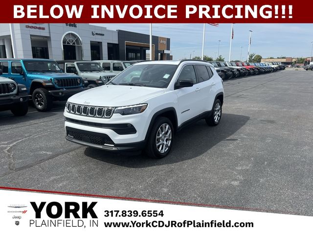 2024 Jeep Compass Latitude Lux