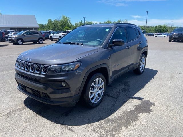 2024 Jeep Compass Latitude Lux