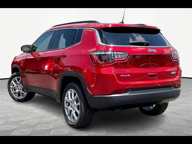 2024 Jeep Compass Latitude Lux