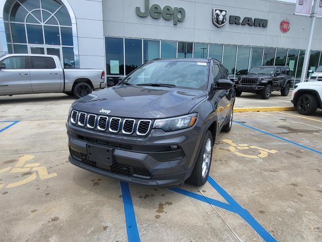 2024 Jeep Compass Latitude Lux