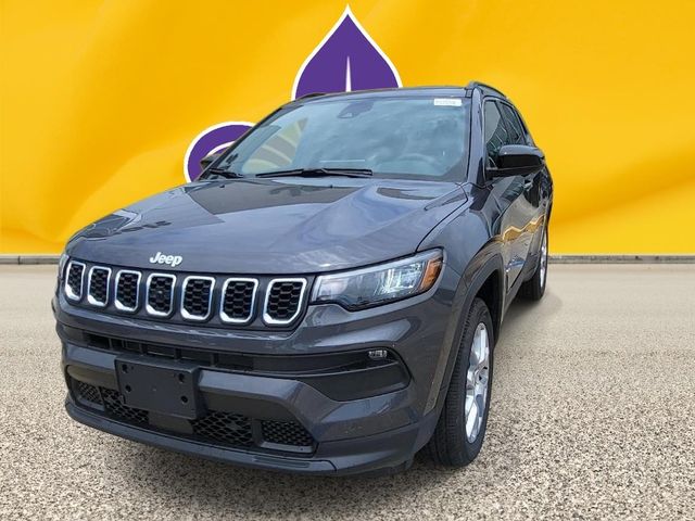 2024 Jeep Compass Latitude Lux