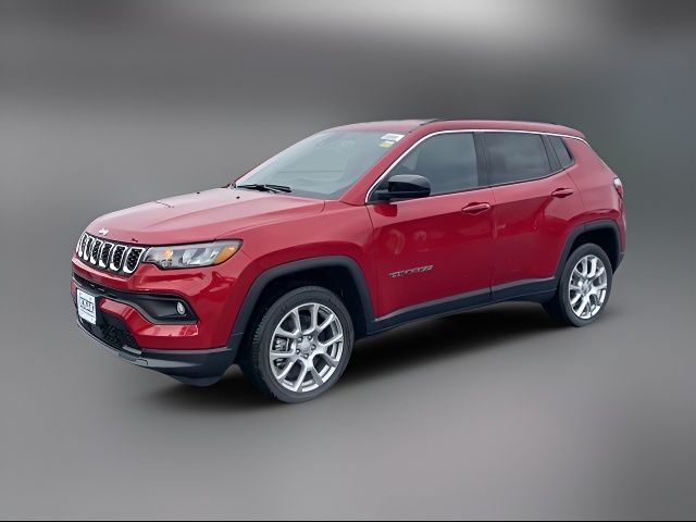 2024 Jeep Compass Latitude Lux