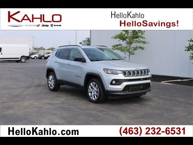 2024 Jeep Compass Latitude Lux