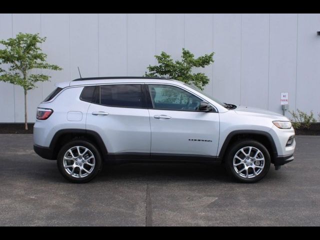 2024 Jeep Compass Latitude Lux